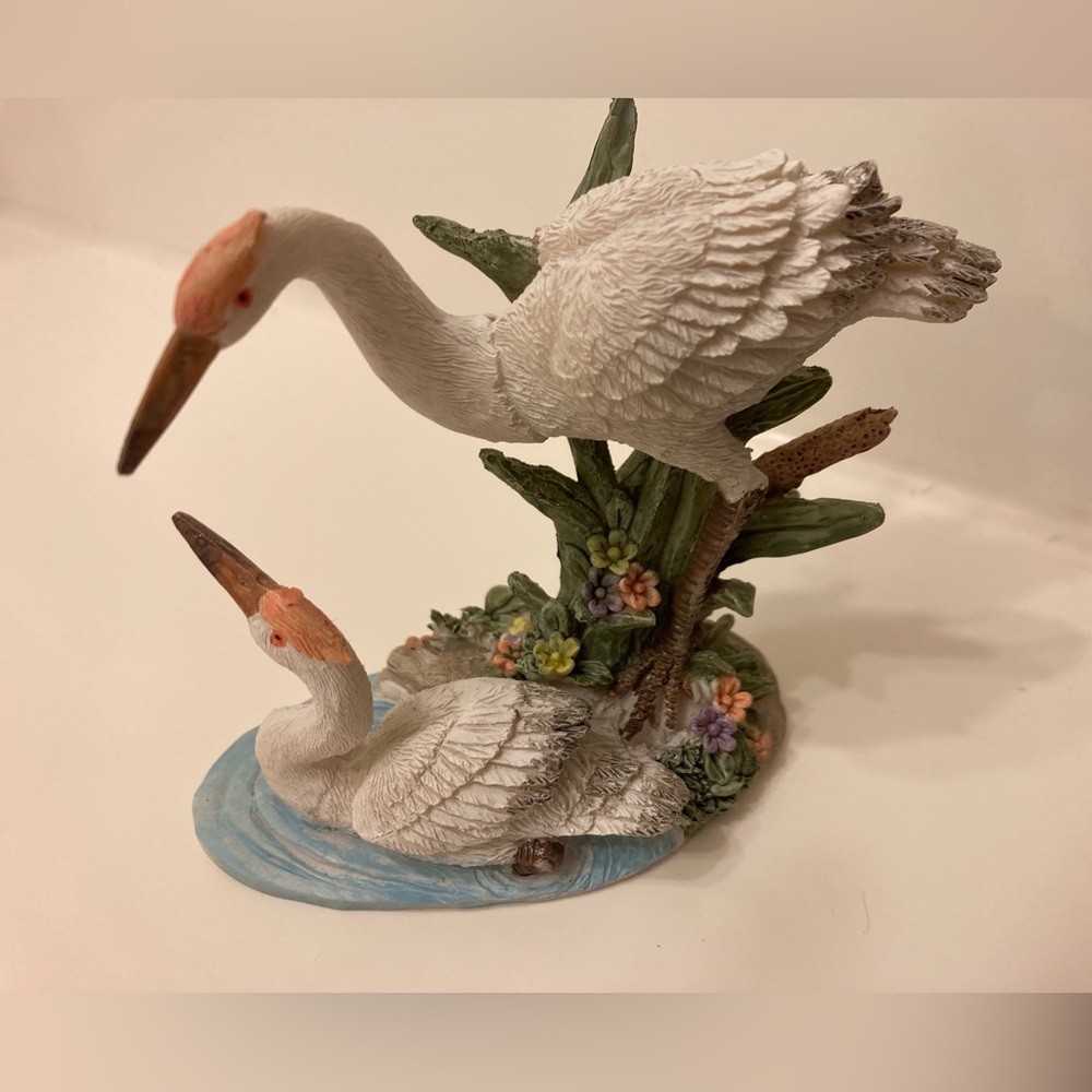 Vintage Cornerstone Creations
2001 Swan Display Of 2 Birds, Preowned